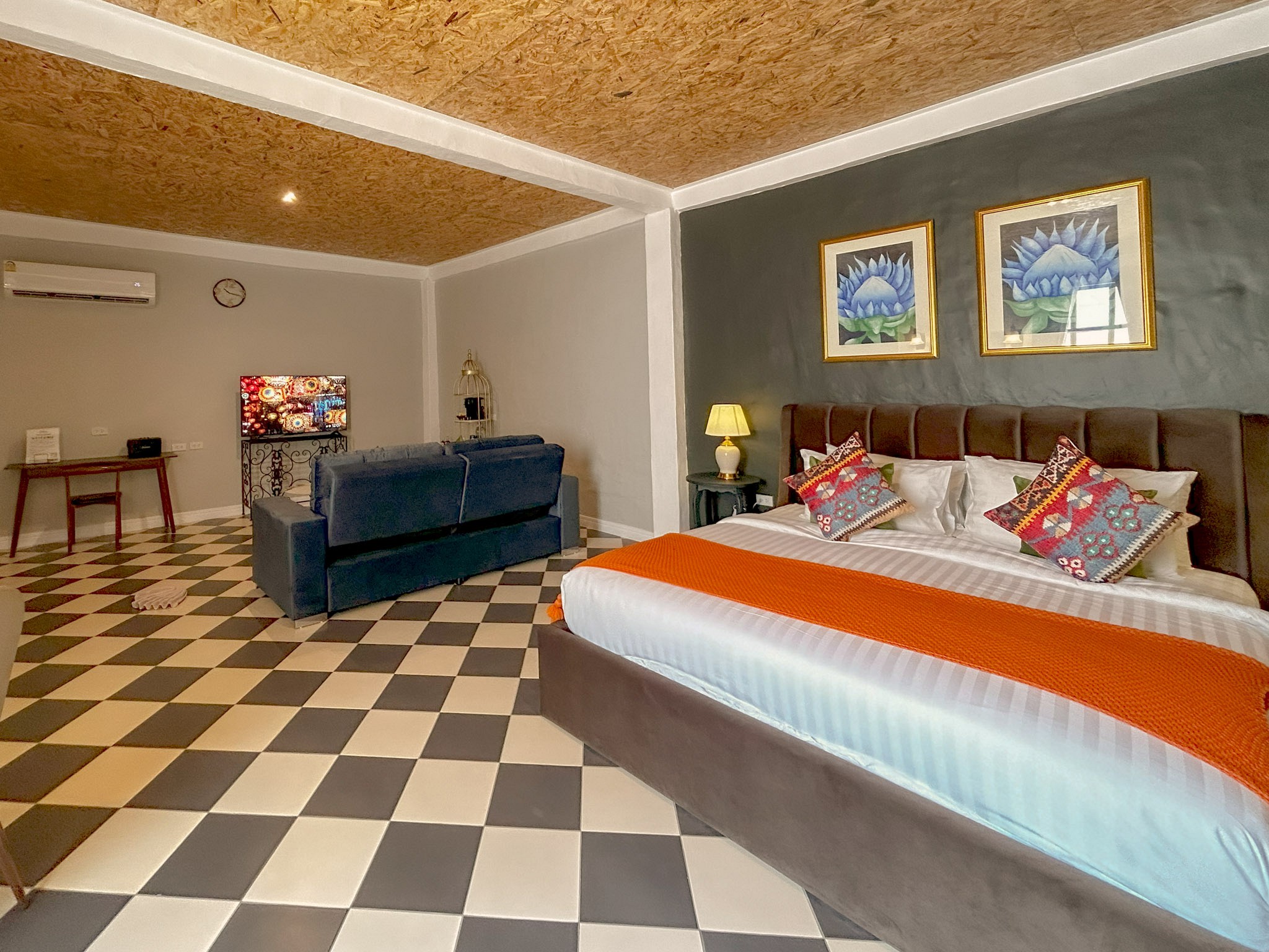 Executive Suite