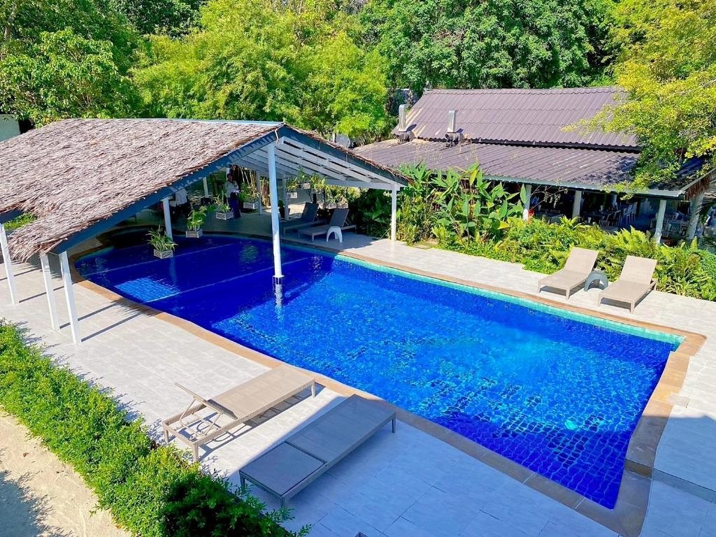 Beachfront Swimming Pool