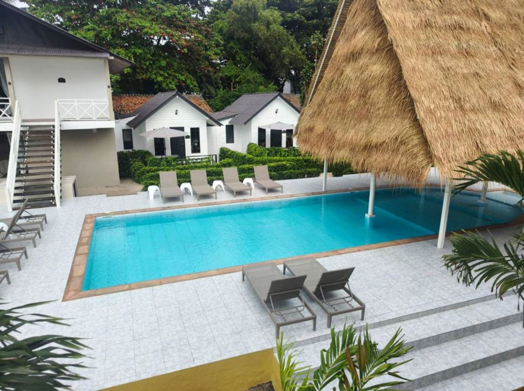 Beachfront Swimming Pool