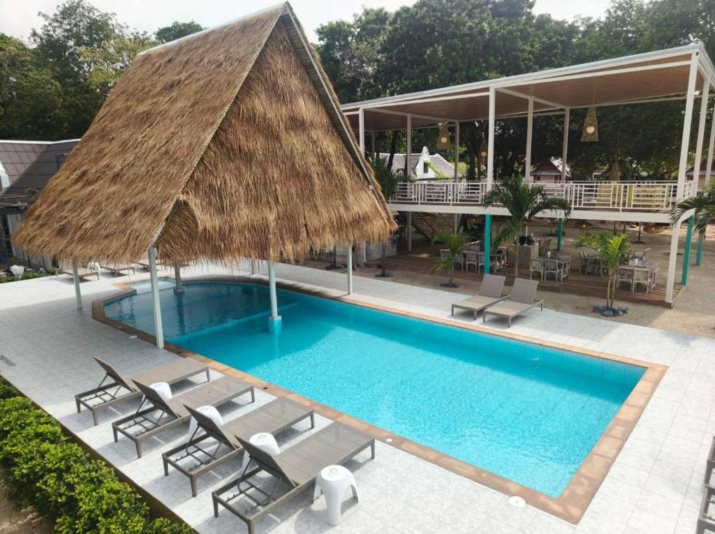 Beachfront Swimming Pool