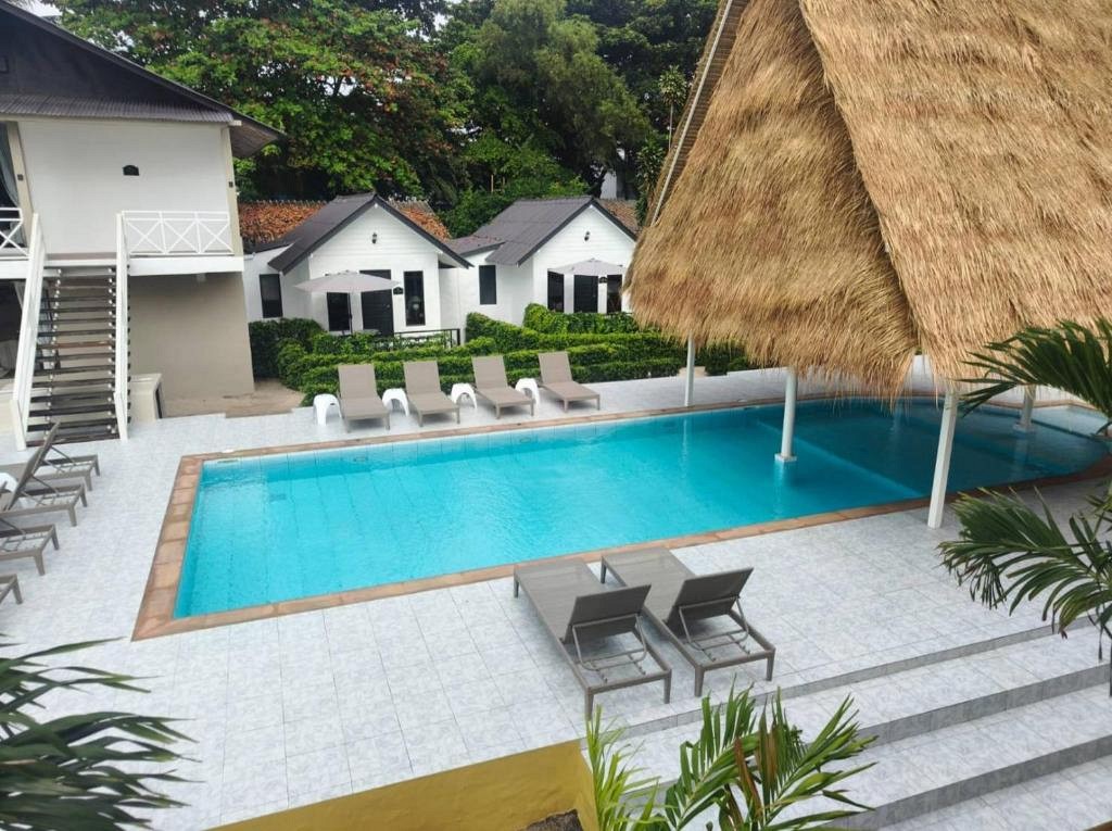 Beachfront Swimming Pool