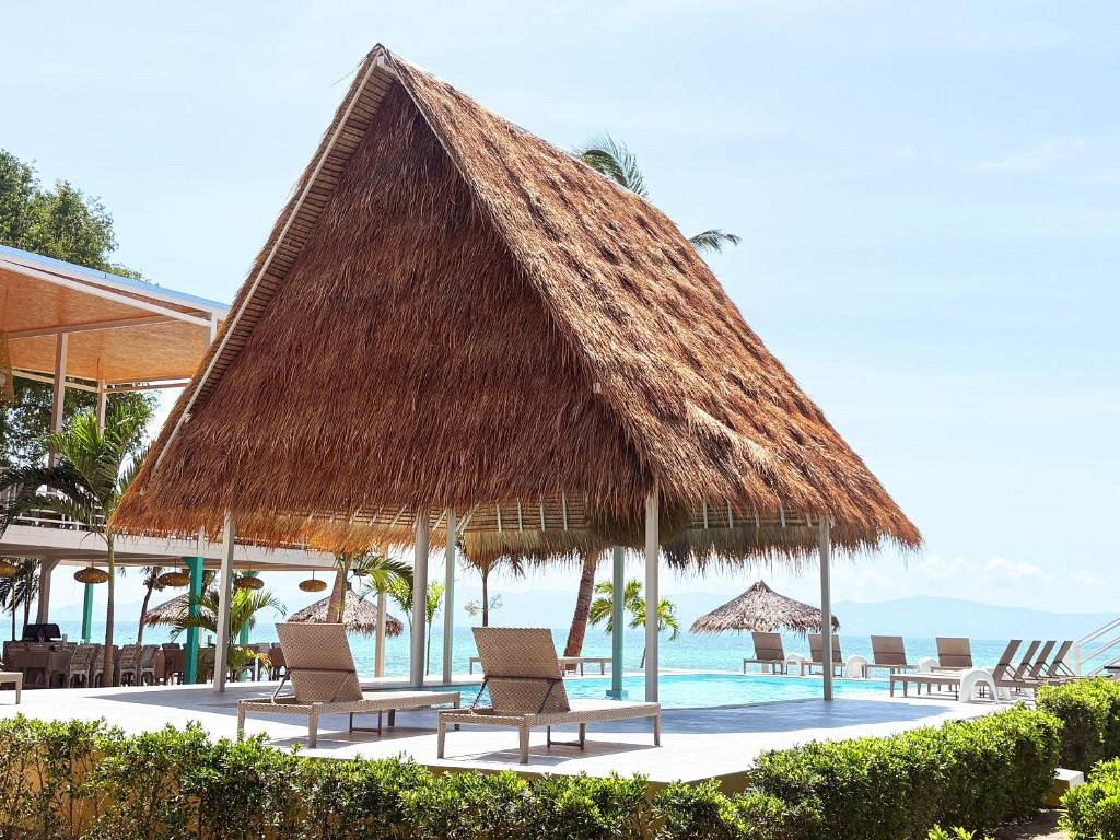 Beachfront Swimming Pool
