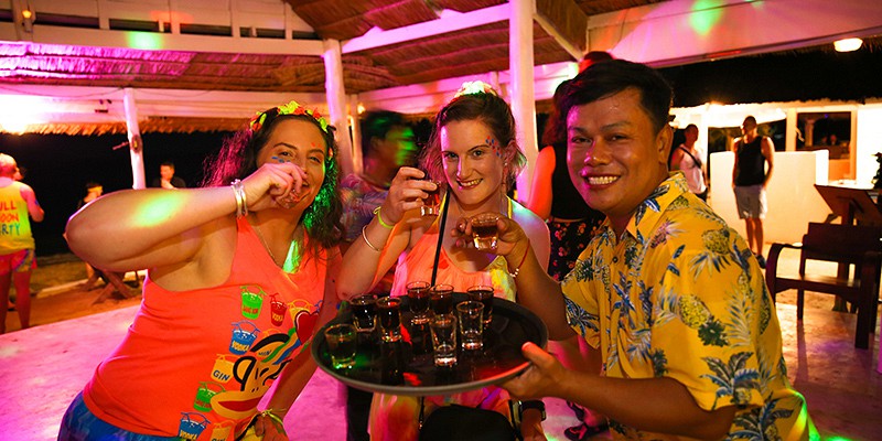 Beachfront Bar, Games and Pool Tables